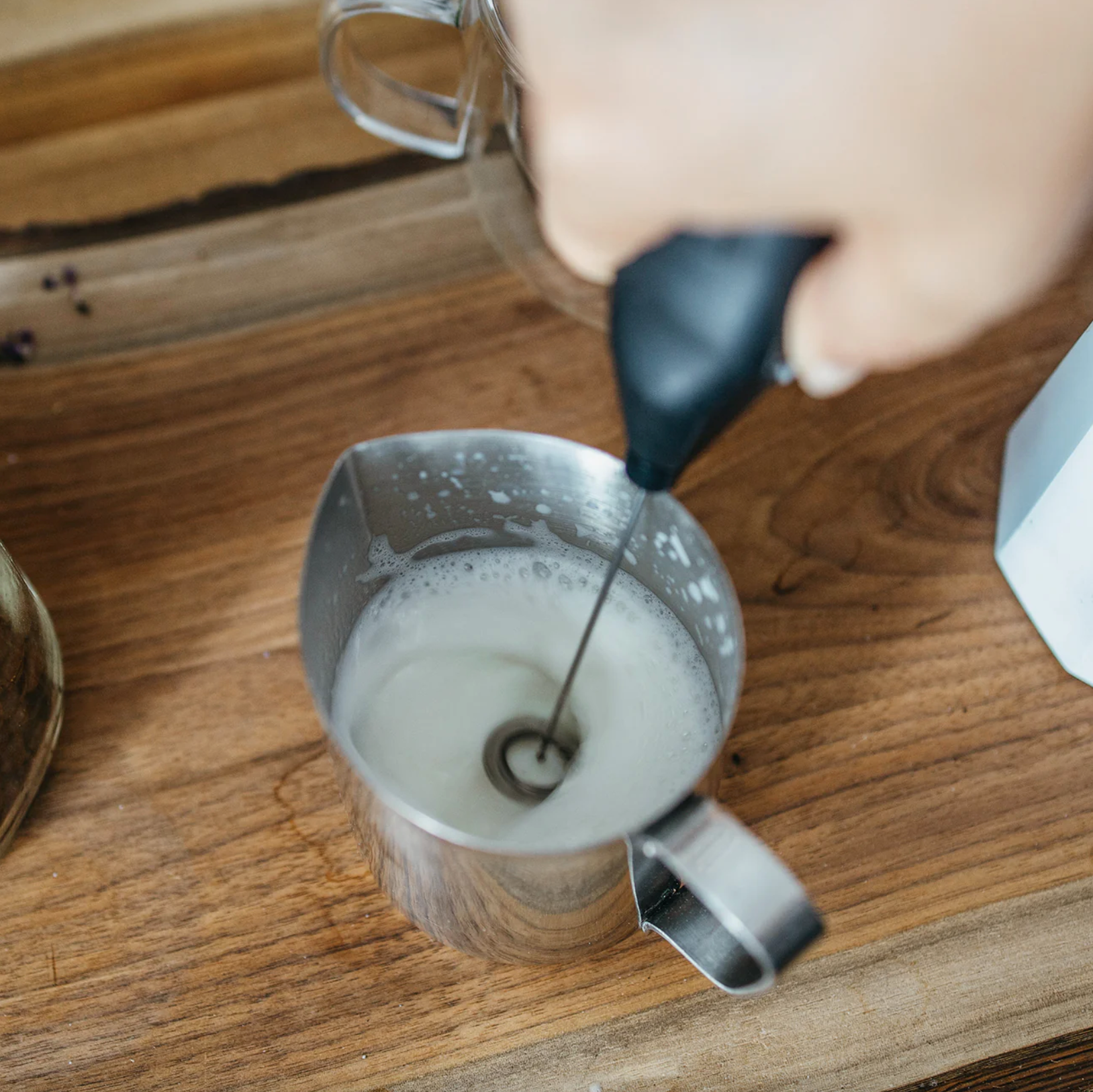 GROSCHE E-Z Latte Milk Frother, Battery Powered, Black